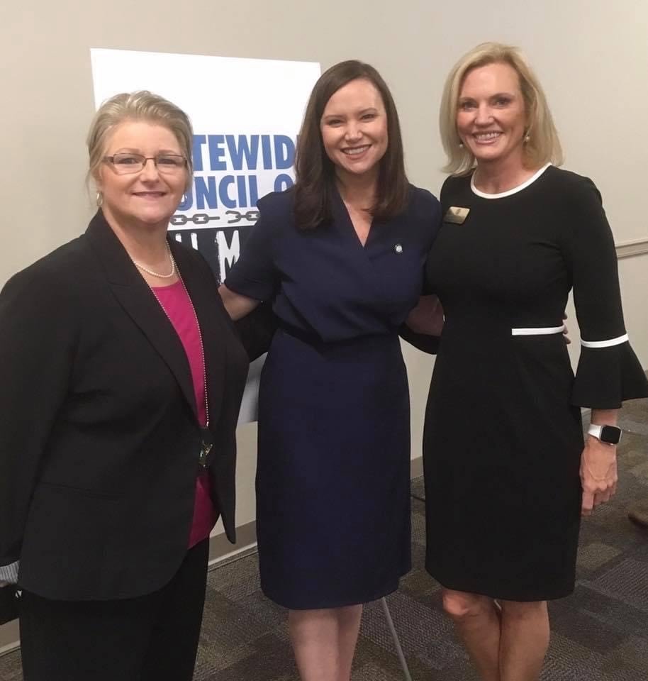 From left to right: Sgt. Wanda Hainley attending the meeting of The State Council on Human Trafficking with Florida Attorney General Ashley Moody and former District 78 Florida House of Representative Heather Fitzenhagen.
